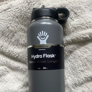 Grey 40. Oz HYDRO FLASK